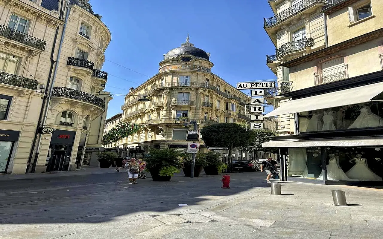 Centre historique de Béziers proche de la location