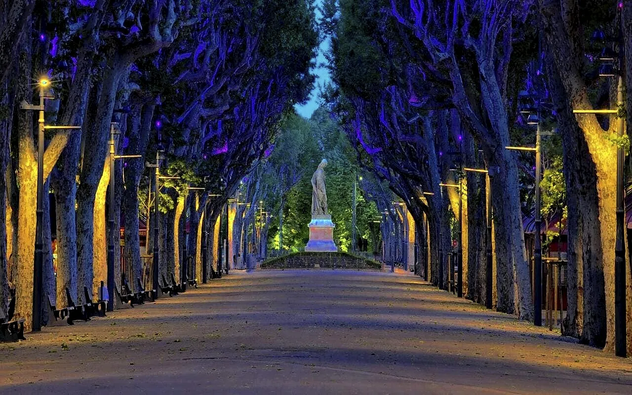 Centre ville de Béziers proche de la location