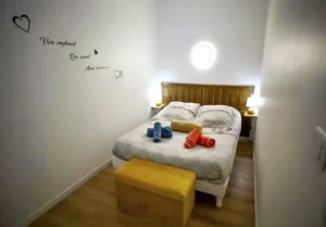 Chambre confortable dans appartement de vacances à Béziers